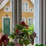 Unique And Spacious In Bergens Charming Area Appartamento Bergen