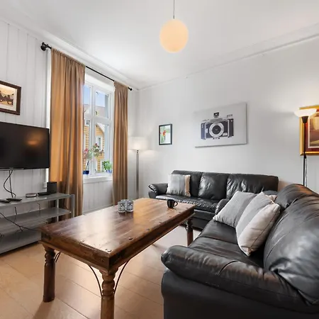 Unique And Spacious In Bergens Charming Area Lejlighed Bergen