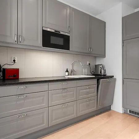 Апартаменты Unique And Spacious In Bergens Charming Area *