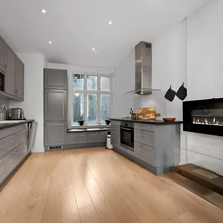 Unique And Spacious In Bergens Charming Area