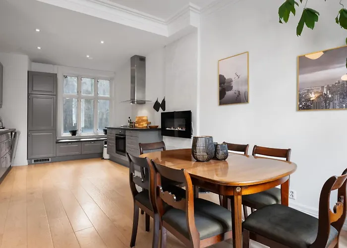 Lejlighed Unique And Spacious In Bergens Charming Area Bergen